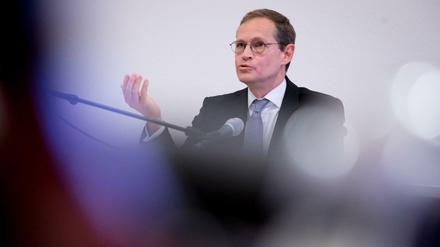 Seit Monaten kämpft Berlins Regierender Bürgermeister Michael Müller (SPD) an mehreren Fronten.