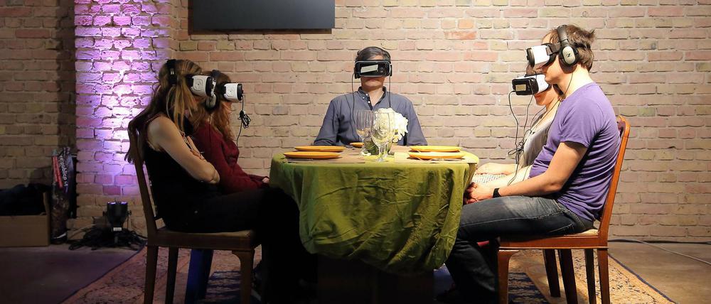 Genug geredet? Zwischendurch können auf der re:publica virtuelle Realitäten erlebt werden.