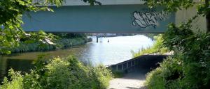 Das Teilstück unter der Brücke gehört der Wasser- und Schifffahrtsverwaltung des Bundes (WSV) 