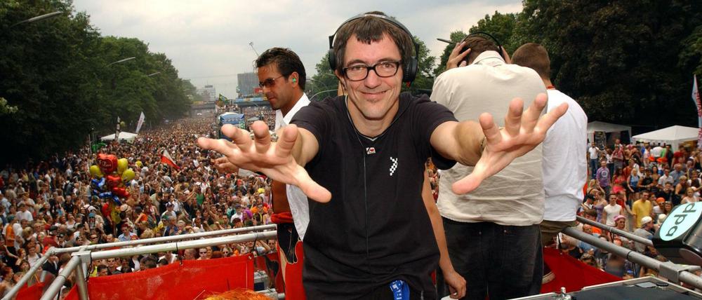 Dr. Motte bei der Loveparade 2002. Mehr als 30 Jahre nach ihrer Gründung will der DJ eine Neuauflage nach Berlin holen.