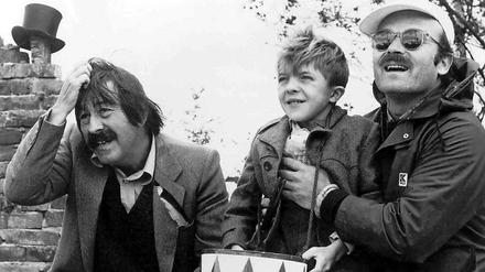 Das "Blechtrommel"-Trio Günter Grass, David Bennent und Volker Schlöndorff bei den Dreharbeiten 1978 (von links).