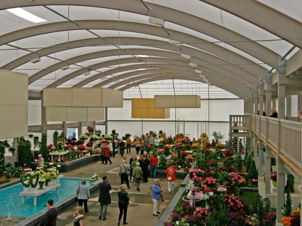 Eine solche Blumenhalle soll für Flüchtlinge in Prenzlauer Berg aufgestellt werden. Entwurf und Entwicklung: Gorenflos Architektur Berlin .