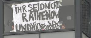 "Hunderte Menschen protestierten am Sonnabend in Rathenow gegen einen Aufmarsch des asylkritischen "Bürgerbündnisses Deutschland".