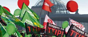 Demo gegen TTIP im Oktober 2015 im Berliner Regierungsviertel.