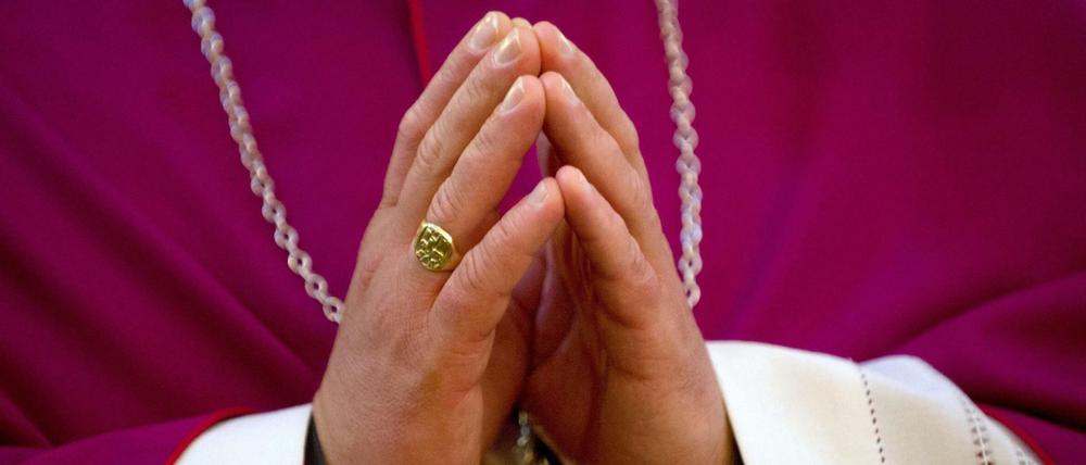 Immer wieder melden sich Menschen, die Opfer sexueller Gewalt in der katholischen Kirche wurden. 