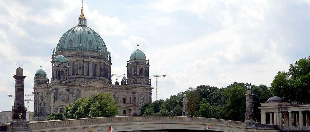 Im Berliner Dom soll der Attentäter des 20. Juli gedacht werden - doch der Gottesdienst sorgt für Streit.