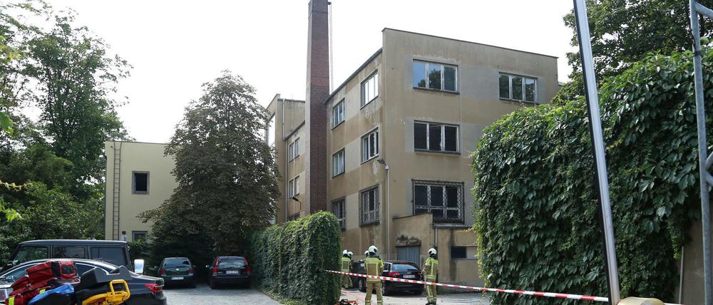 Tatort. In diesem leerstehenden Haus in Dresden explodierte der Sprengsatz am Dienstag.