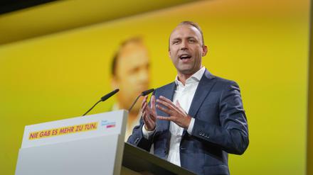 Sebastian Czaja, der FDP-Fraktionsvorsitzender im Berliner Abgeordnetenhaus, bei einer Rede.