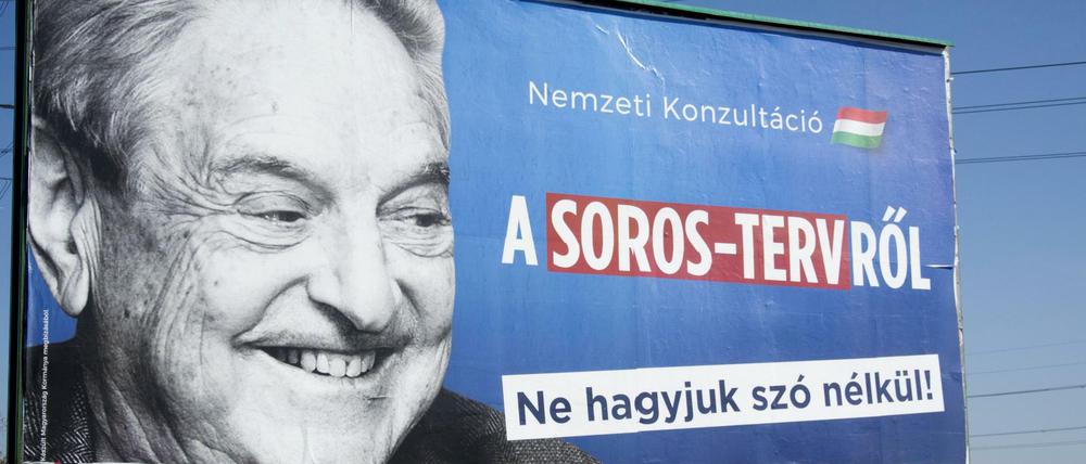 Plakatkampagne gegen Georges Soros. Er fühlt sich in Ungarn nicht mehr wohl.