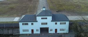 Brandenburg, Oranienburg: Eingang zum Häftlingslager mit dem "Turm A" auf dem Gelände der Gedenkstätte Sachsenhausen.