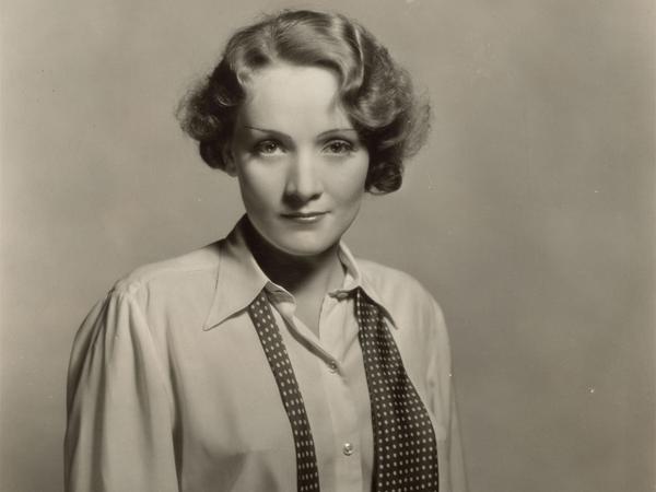 Der Film „Der Blaue Engel“ mit Marlene Dietrich in der Hauptrolle wurde auf dem Filmgelände in Tempelhof produziert.