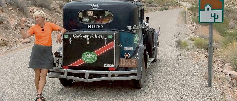 Heidi Hetzer auf dem legendären Highway 66 im US-Staat Arizona. Das Foto wurde im Juli aufgenommen.