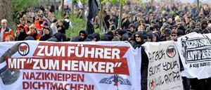 Ganz vorn: Das Motto der Anti-Nazi-Demo in Schöneweide.