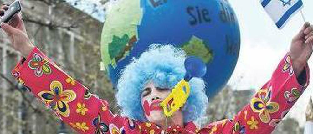 Spaß am Lustigsein: Auch dieser Clown nahm an der Parade teil.