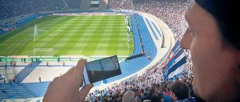 Hallo, Hertha? 2004 wurde das Olympiastadion nach dem Umbau eröffnet – auf diesem Stand ist auch die Technik. Sie soll nun verbessert werden. 
