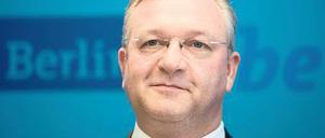 CDU-Parteichef Frank Henkel drängt auf einen Maßnahmenplan.