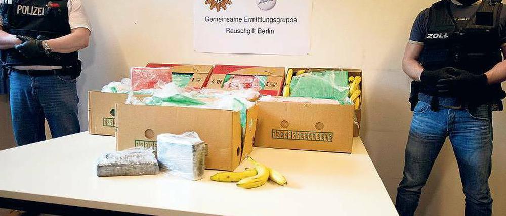 Völlig banane. Im Januar stellte die Polizei 140 Kilogramm Kokain sicher, die bei Aldi in Bananenkisten aufgetaucht waren.