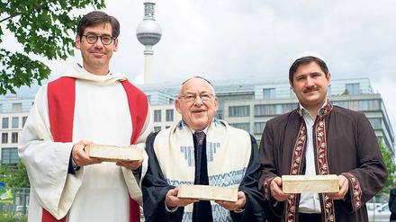 Pfarrer Gregor Hohberg, Rabbiner Tovia BenChorin und Imam Kadir Sanci (v.l.) sind für den Bau eines multireligiösen Gotteshauses. 