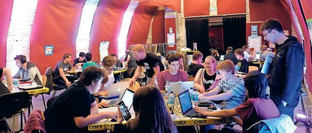 Codieren für das Leben. Der Hackerthon „Jugend hackt“ ist so beliebt, dass die Plätze verlost werden.