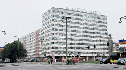 Das Haus der Statistik in der Nähe vom Alexanderplatz steht seit 2008 leer. Der Wert soll bei 47 Millionen Euro liegen. 