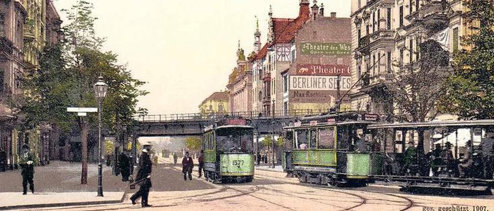 Mit der „Elektrischen“ durch die Stadt. Als 1907 diese Aufnahme der Kantstraße Ecke Joachimsthaler Straße entstand, gehörte Charlottenburg noch nicht zu Berlin. 