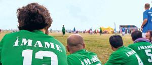 Interreligiös. Beim vorigen Fußballfest des BFV spielten im September 2015 die Teams der Pfarrer und Imame auf dem Tempelhofer Feld gegeneinander.