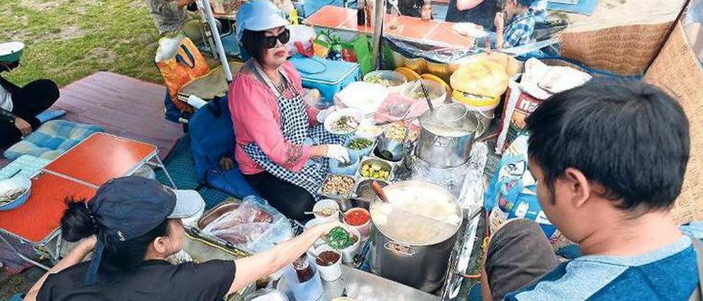 Naht das Ende der kulinarischen Anarchie? Den Thaifood-Markt gibt es seit mehr als 20 Jahren. 