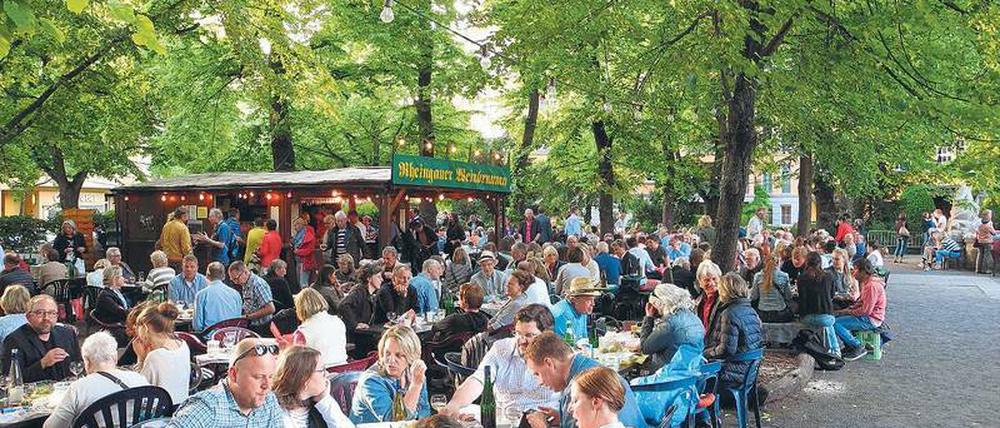 Das traditionsreiche Winzerfest am gutbürgerlichen Rüdesheimer Platz ist ein Publikumsmagnet, gefällt aber nicht allen Anwohnern.