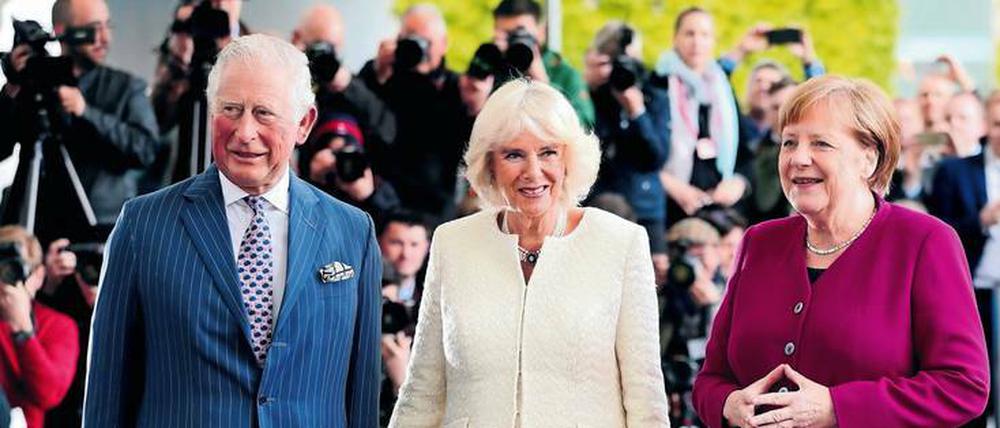 Krone und Kanzleramt. Prinz Charles und Herzogin Camilla wurden von Angela Merkel empfangen.