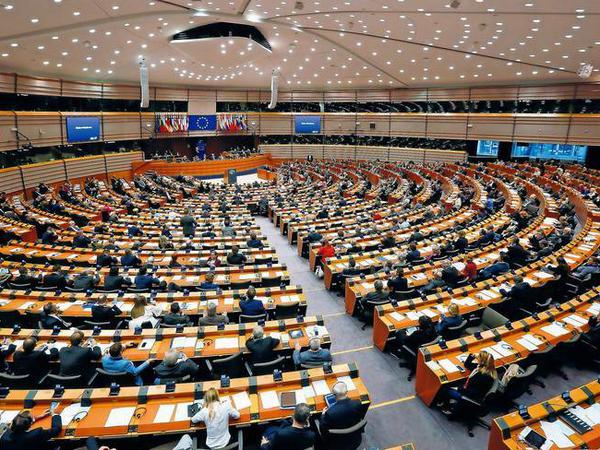 Der Sitzungssaal des EU-Parlaments während einer Plenartagung im April 2016. Das Personal dürfte nach der Wahl am kommenden Sonntag zu großen Teilen ausgewechselt werden. 