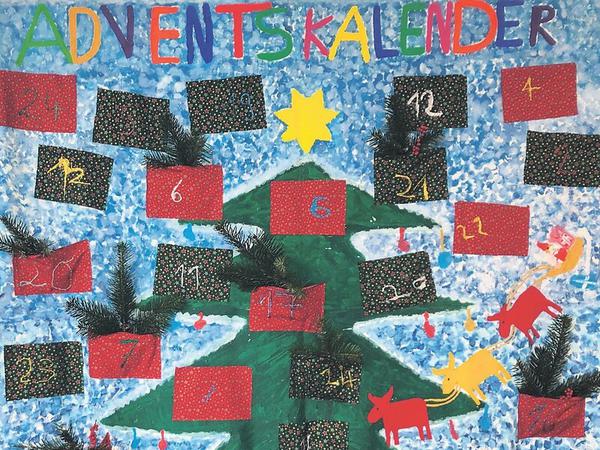 An der Nehring-Grundschule haben Fünftklässler diesen Adventskalender in ihren Klassenraum gehängt.