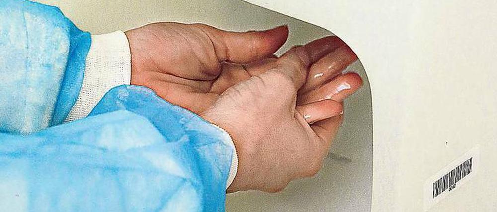 Händedesinfektion ist das A und O der Hygiene im Krankenhaus. 