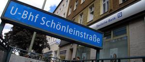  Der U-Bahnhof Schönleinstraße.