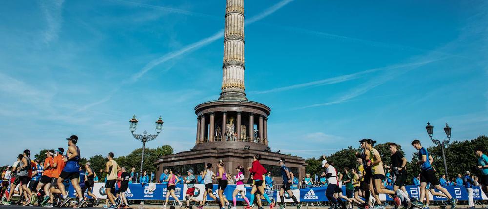 Soll stattfinden: Der Berlin Marathon lockt jedes Jahr 44.000 LäuferInnen aus der ganzen Welt.