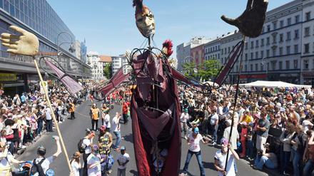 Künftig beginnt der Karneval der Kulturen nicht mehr am Hermannplatz, sondern endet dort.