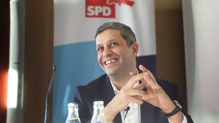 Raed Saleh (SPD), Fraktionsvorsitzender der Berliner SPD-Fraktion, bei der Klausurtagung in Rostock
