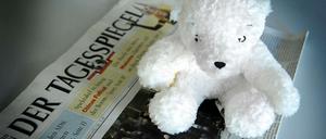 Eisbär Knut wurde geliebt von Menschen in Berlin und der ganzen Welt.