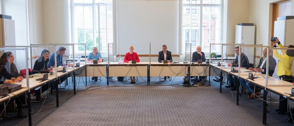 Die neue SPD-Fraktion trifft sich zu einer konstituierenden Sitzung der SPD-Fraktion im Abgeordnetenhaus.