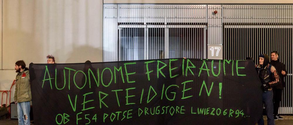 Am 15.12. wollen Potse und Drugstore für den Schutz von autonomen Freiräumen demonstrieren.   
