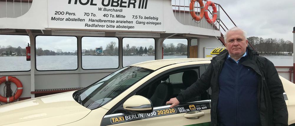 Taxifahrer Leszek Nadolski, Chef der Berliner Taxi-Innung, ist begeistert, dass das Land nun E-Taxis fördert.