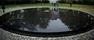 Gedenkstätte für die im Nationalsozialismus ermordeten Sinti und Roma, im Tiergarten direkt neben dem Bundestag.
