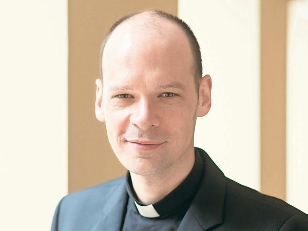 Domvikar Matthias Goy sollte in der Kommission des Erzbistums Berlin die Veröffentlichung eines Missbrauchsgutachtens prüfen. Nun zieht er sich zurück. (Archivbild)