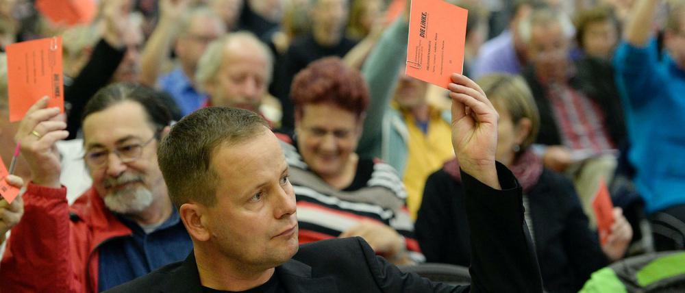 Landesvorsitzender Klaus Lederer, hier beim Parteitag der Linken am 30.09., konnte sich über das Ergebnis freuen. Nur 8,22 Prozent stimmten gegen den Koalitionsvertrag. 