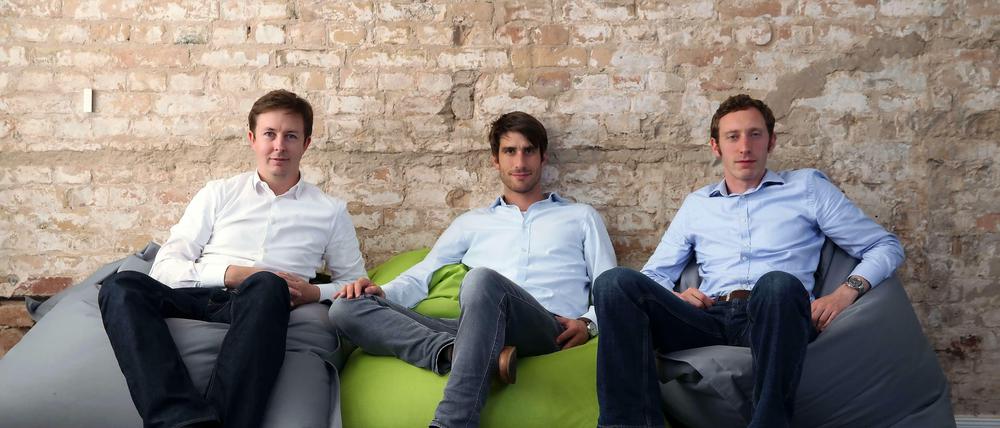 Drei für den Kiez. Mit „WirNachbarn.com“ haben Aymon Delbridge, Philipp Götting und André Dieling (v.l.) eine neue Internetplattform gestartet. 