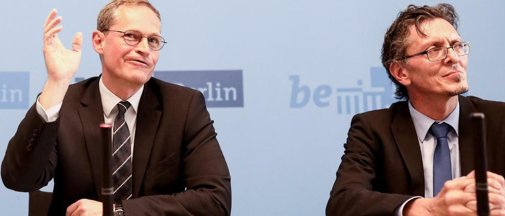 Der Regierende Bürgermeister Michael Müller (mitte) stellt Christian Gaebler (rechts) als Chef der Senatskanzlei und Frank Nägele (links) als neuen Staatssekretär vor.