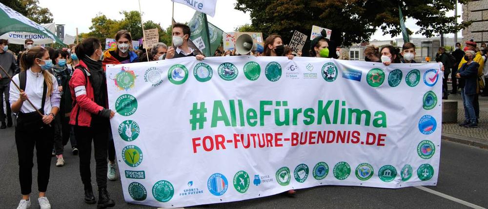 Ein breites Klimabündnis hatte am Freitag zum Klimastreik aufgerufen, der laut "Fridays for Future" in mehr als 400 Orten in Deutschland stattgefunden hat.