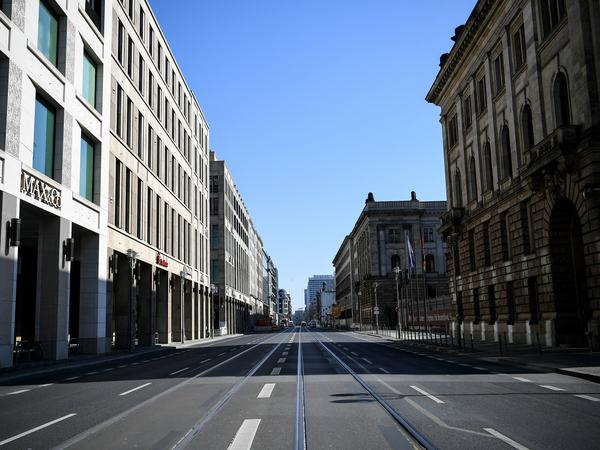 Die Leipziger Straße ist seit den Ausgangsbeschränkungen gegen die Coronavirus-Pandemie regelmäßig autofrei.