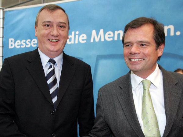 Friedbert Pflüger (rechts) wurde für die Abgeordnetenhauswahl 2006 zum Spitzenkandidaten gewählt.
