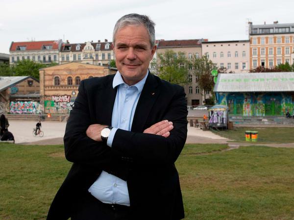 Nicht zufrieden mit dem Zustand der Stadt: CDU-Fraktionschef Burkard Dregger im Görlitzer Park.