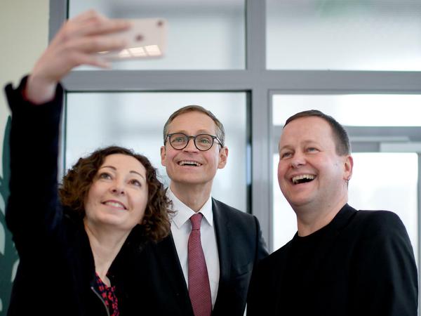 Selfie fürs Fotoalbum (v.l.n.r): Ramona Pop (Grüne), Michael Müller (SPD) und Klaus Lederer (Linke).